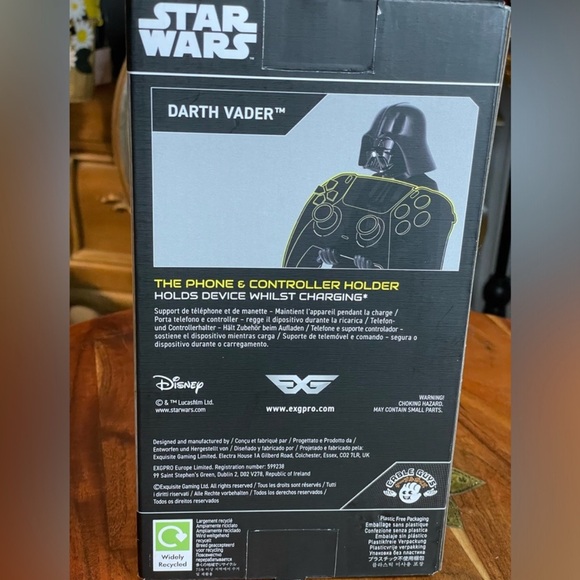 STAR WARS Control Holder - Darth Vader - Picture 3 of 4
